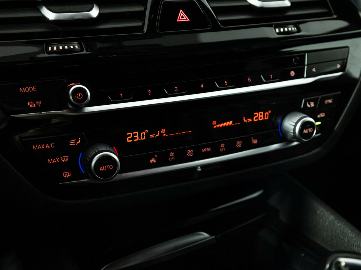 БМВ 5 серии б/у, 2017, Автоматическая. Фото: #15