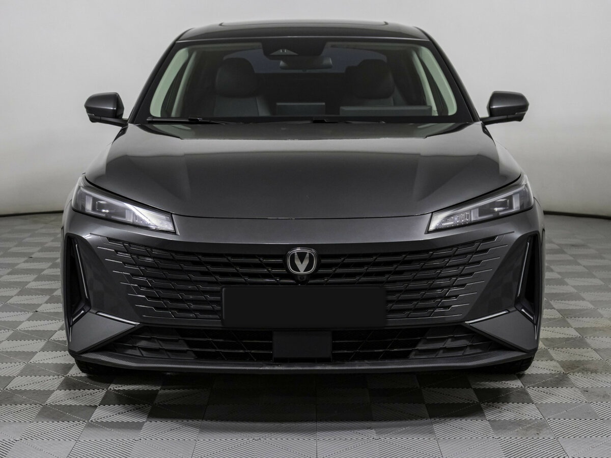 Changan Lamore б/у, 2023, Роботизированная. Фото: #1