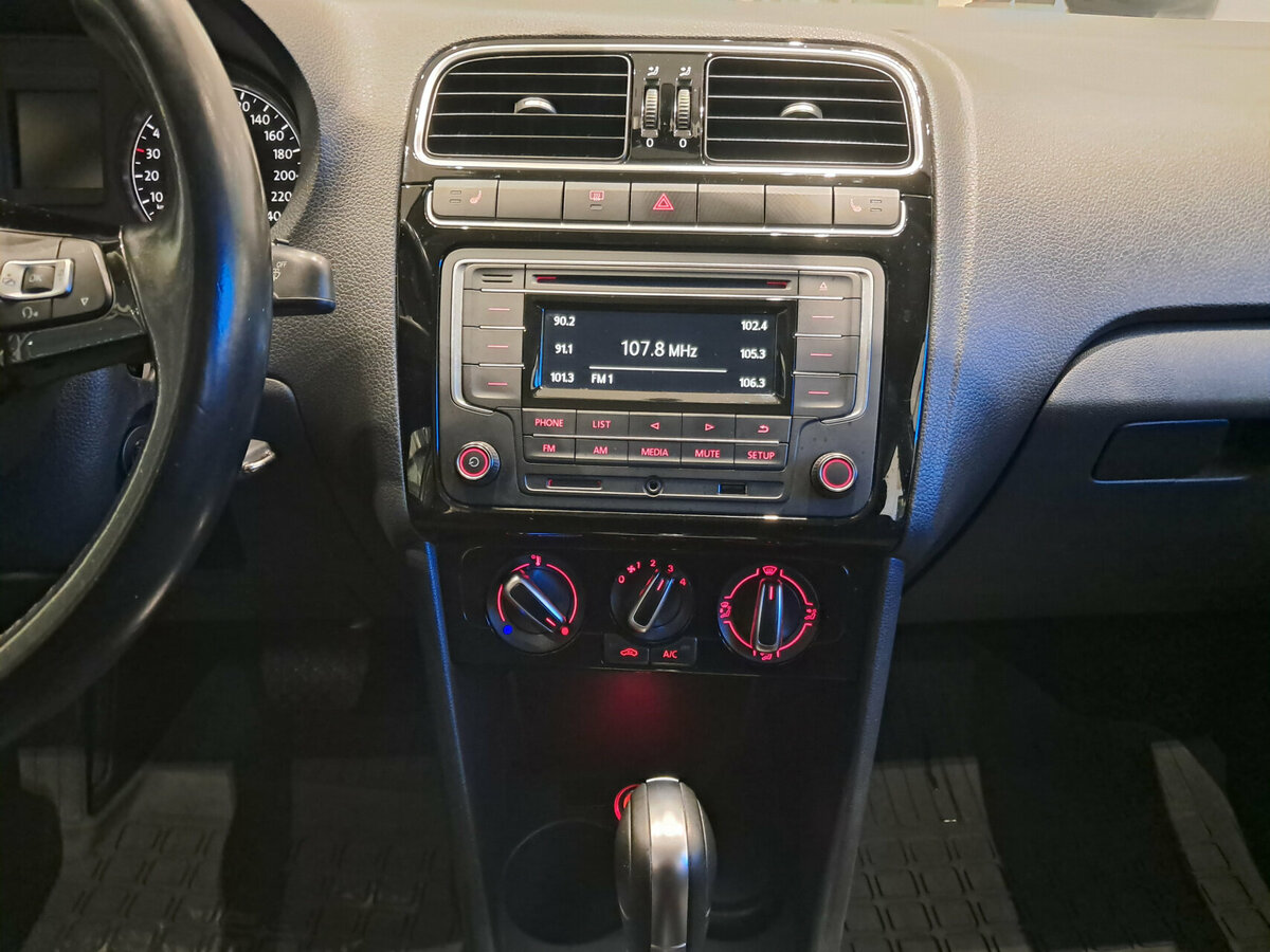 Volkswagen Polo б/у, 2017, Автоматическая. Фото: #14