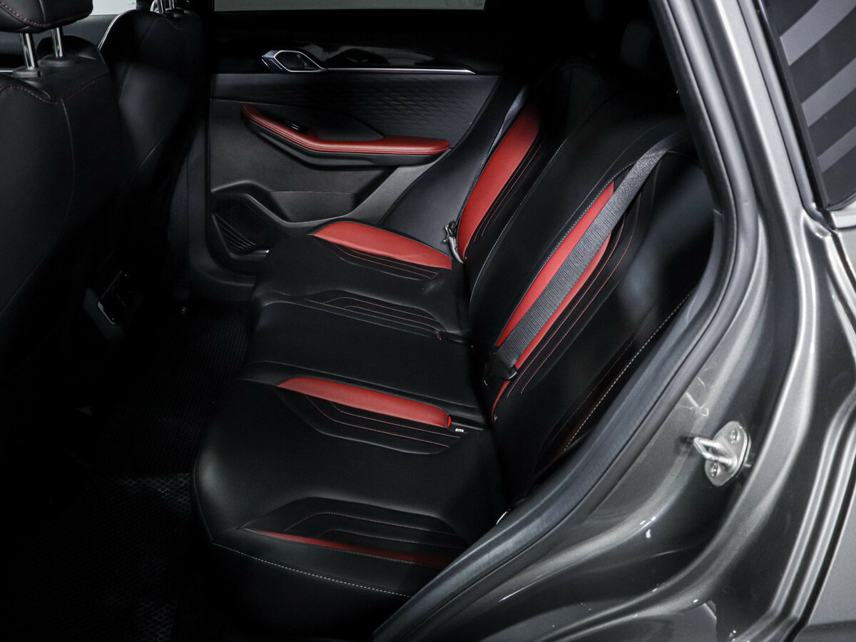 Geely Coolray б/у, 2024, Роботизированная. Фото: #7