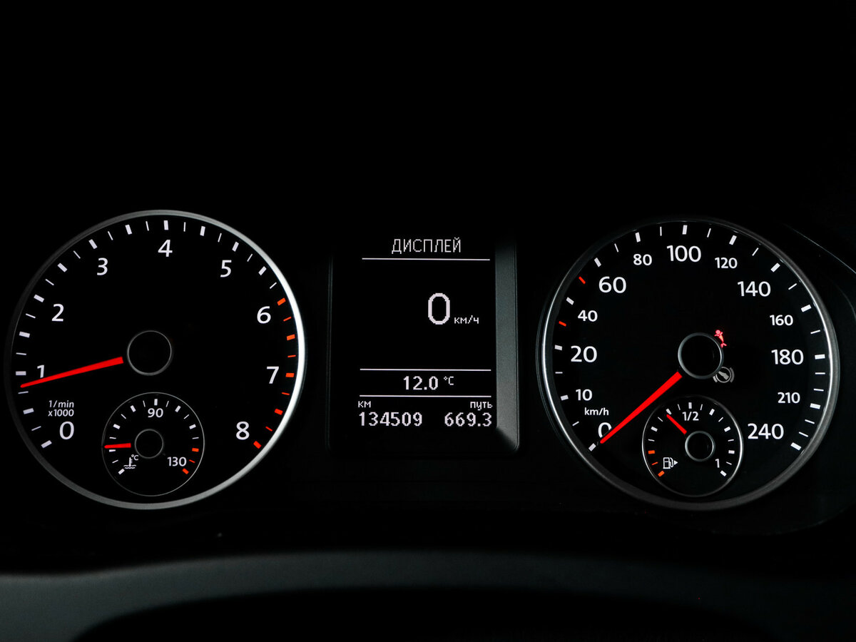 Volkswagen Tiguan б/у, 2016, Роботизированная. Фото: #10