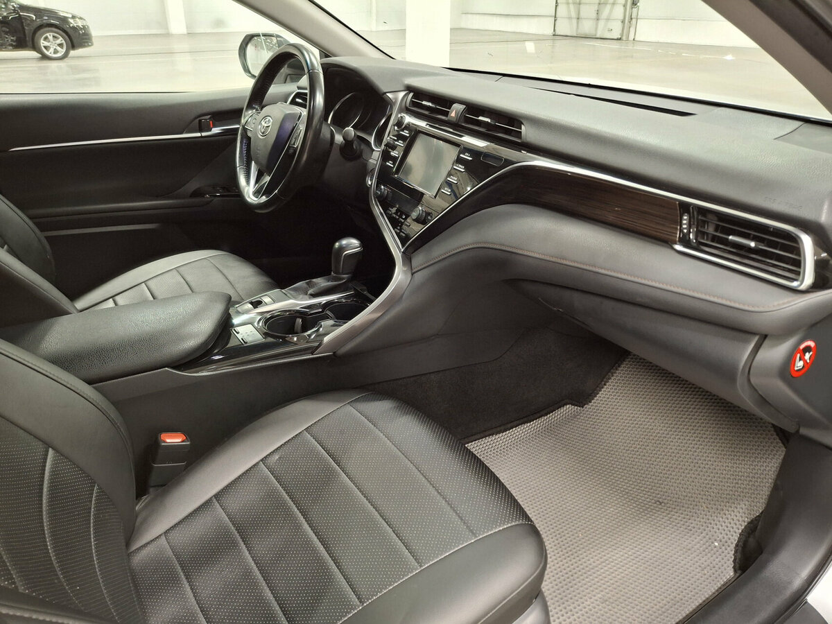 Тойота Камри б/у, 2018, Автоматическая. Фото: #9