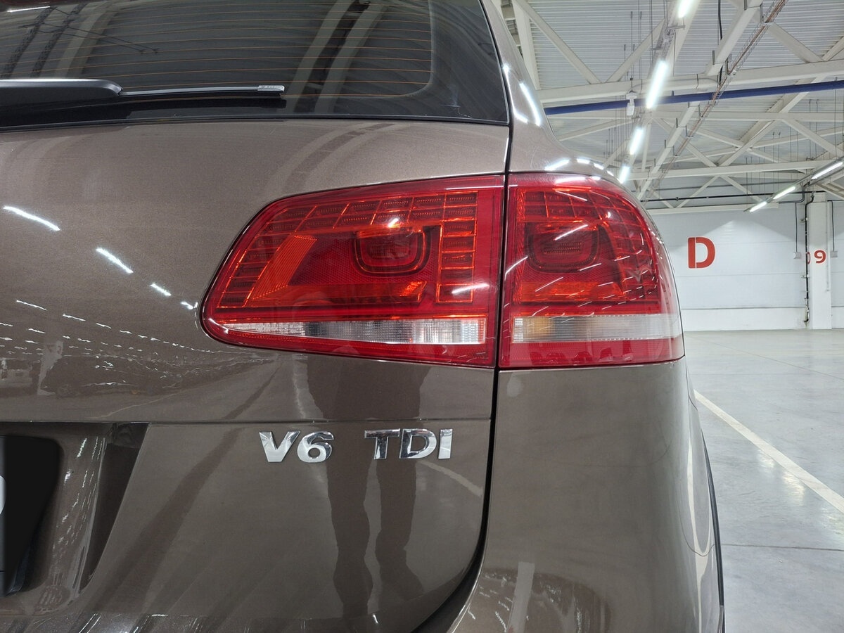 Volkswagen Touareg б/у, 2013, Автоматическая. Фото: #8